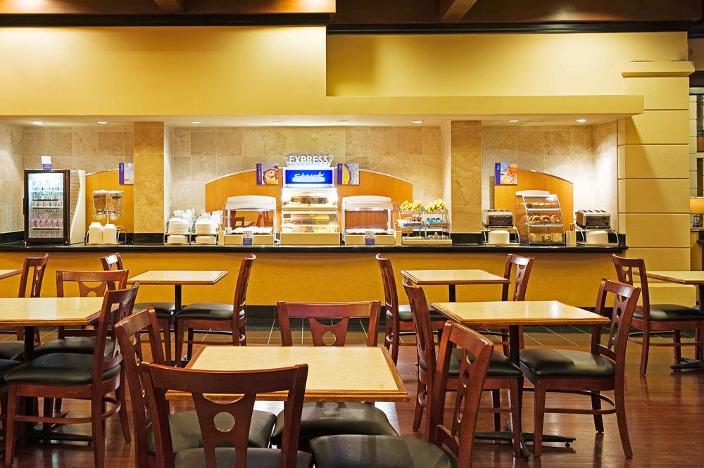 Hotel Express & Dfw Airport North By Ihg