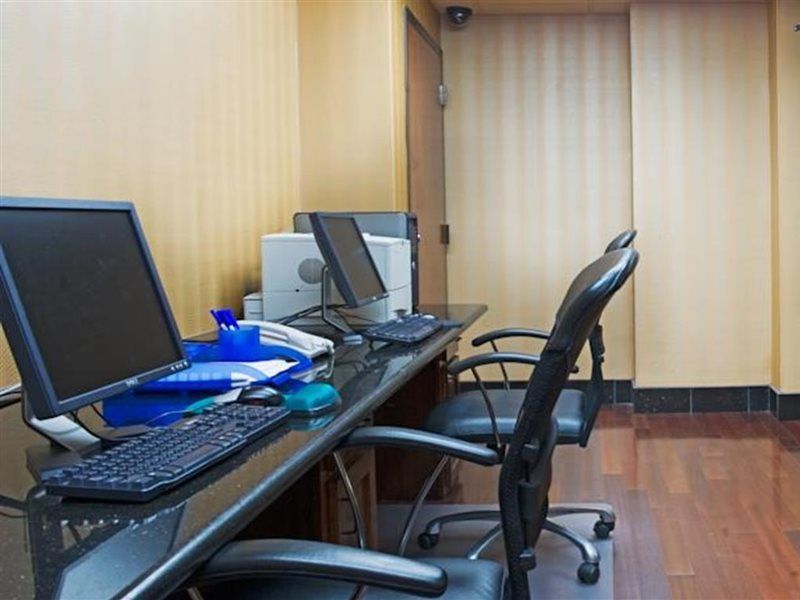 Hotel Express & Dfw Airport North By Ihg Irving