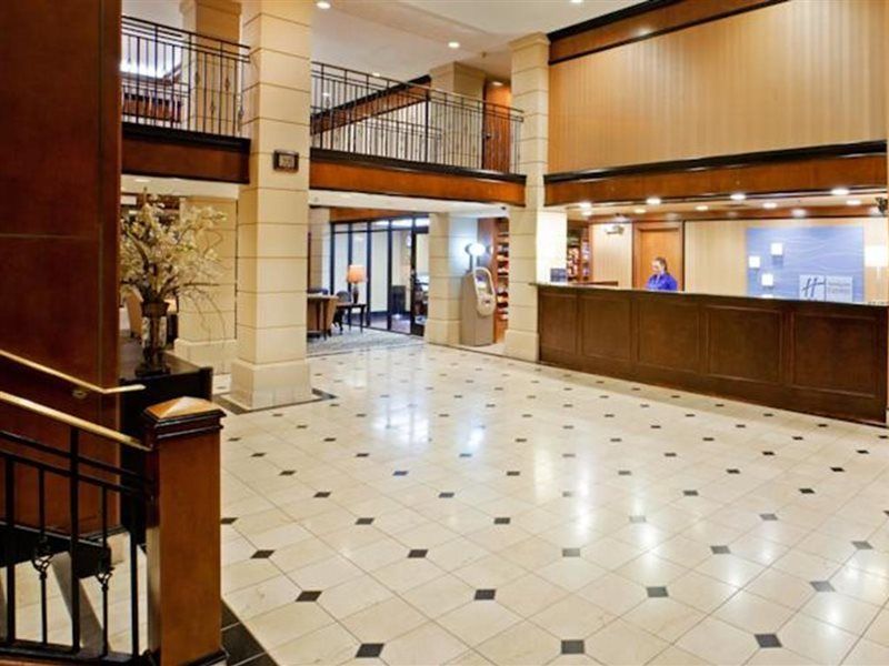 Express & Dfw Airport North By Ihg Hotel Irving