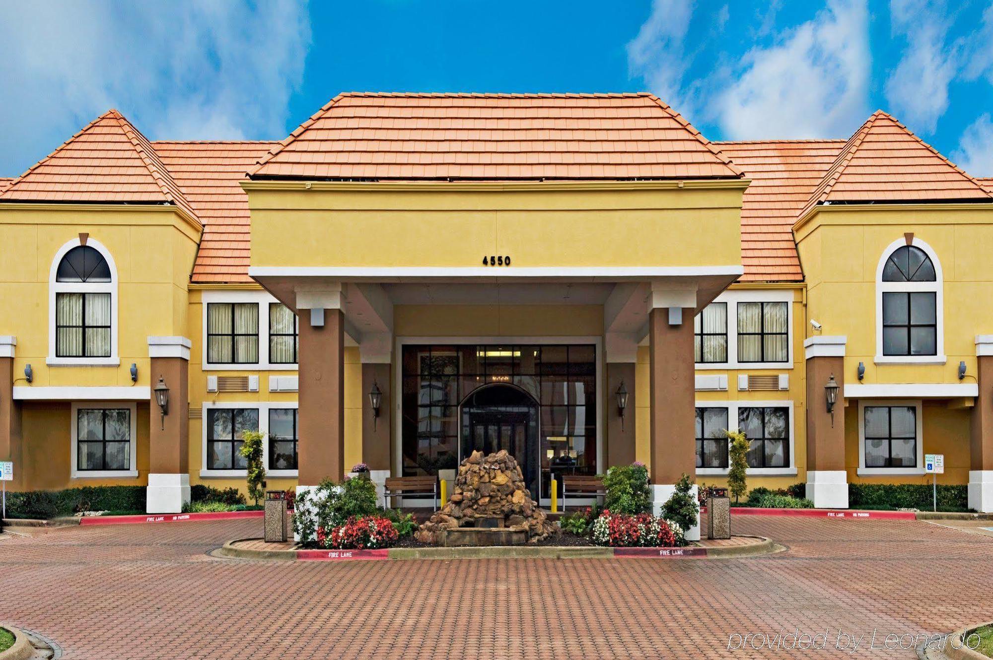 Express & Dfw Airport North By Ihg 3*