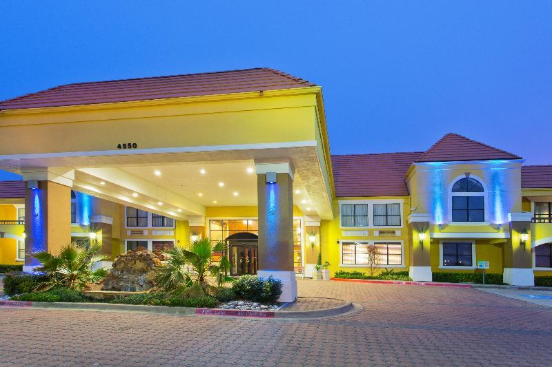 Hotel Express & Dfw Airport North By Ihg Irving