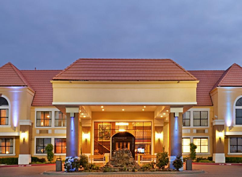 Hotel Express & Dfw Airport North By Ihg