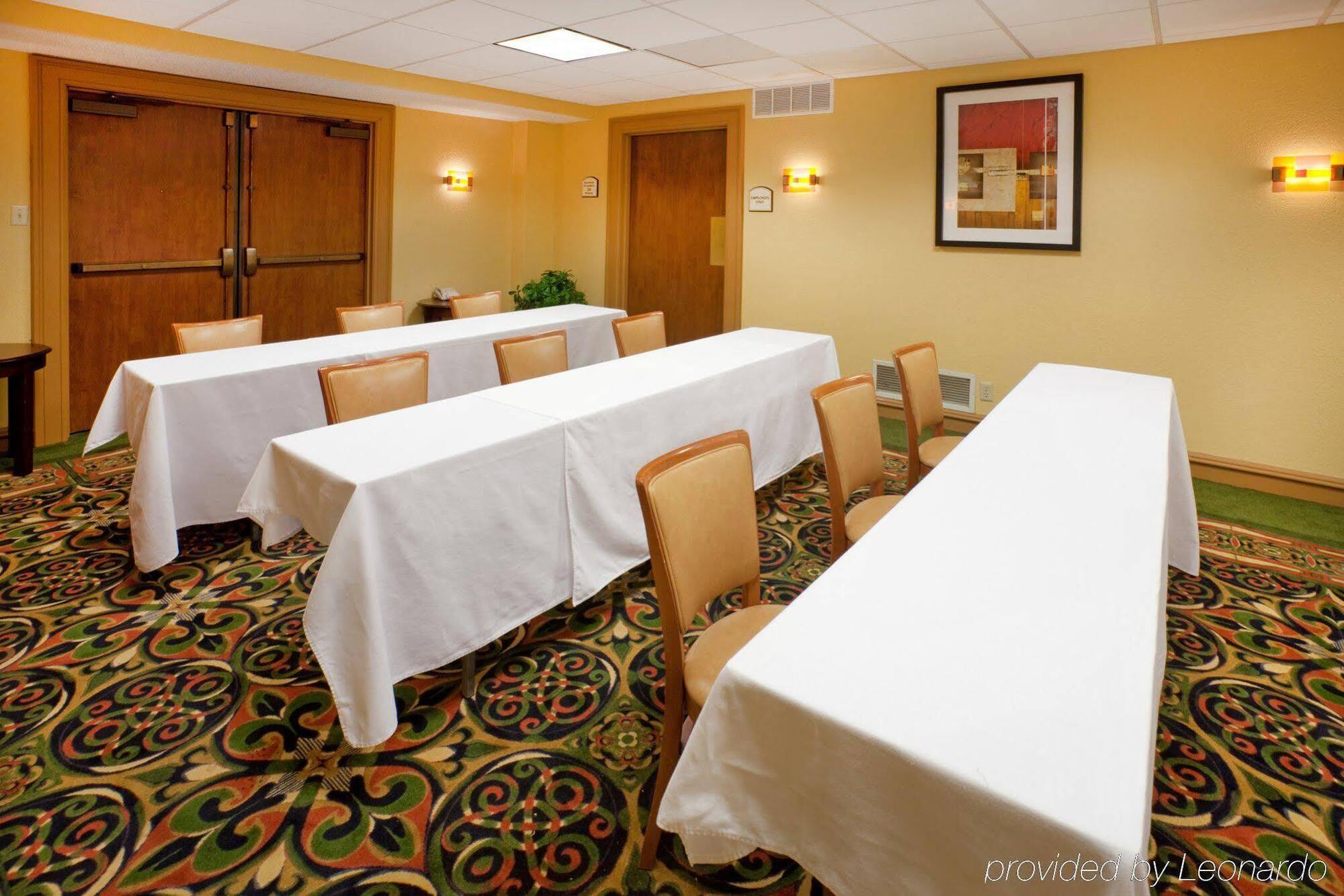 Express & Dfw Airport North By Ihg 3* Irving
